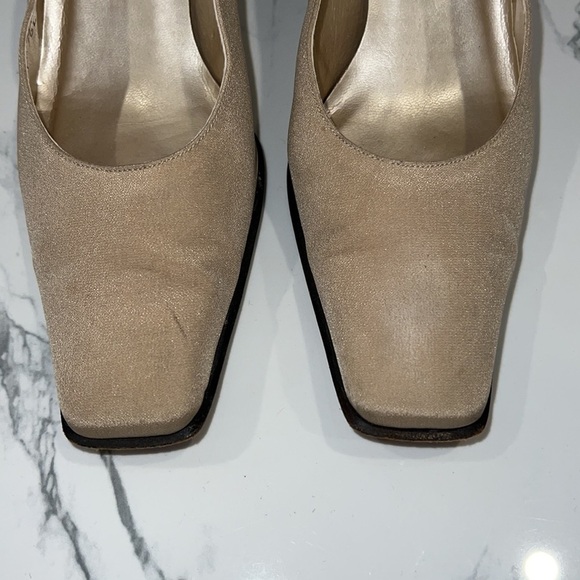 Stuart Weitzman Shimmery Champagne Heels size 6.5 - Picture 8 of 12